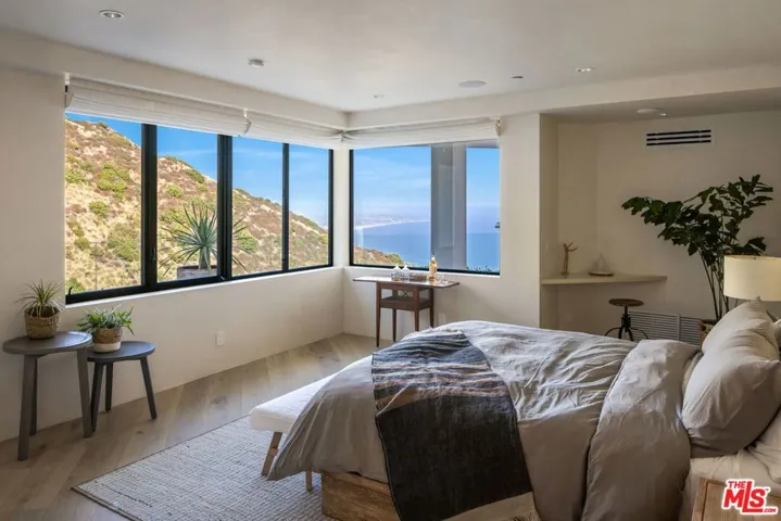 4310 Encinal Canyon Road, Malibu, California 90265