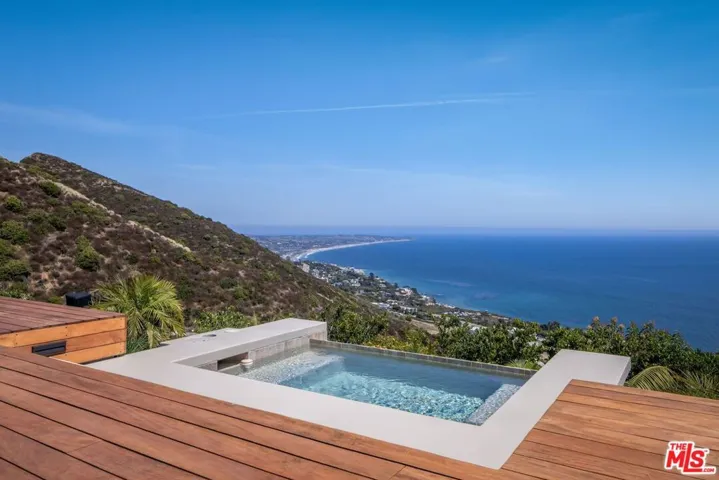 4310 Encinal Canyon Road, Malibu, California 90265