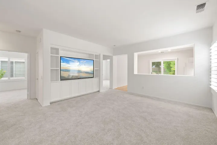 78685 Rockwell Cir MLS-8