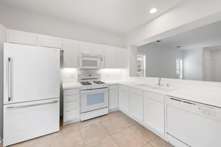 78685 Rockwell Cir MLS-15