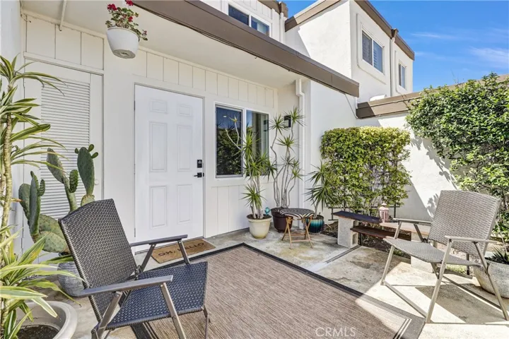 718 Calle Divino, San Clemente, California 92673