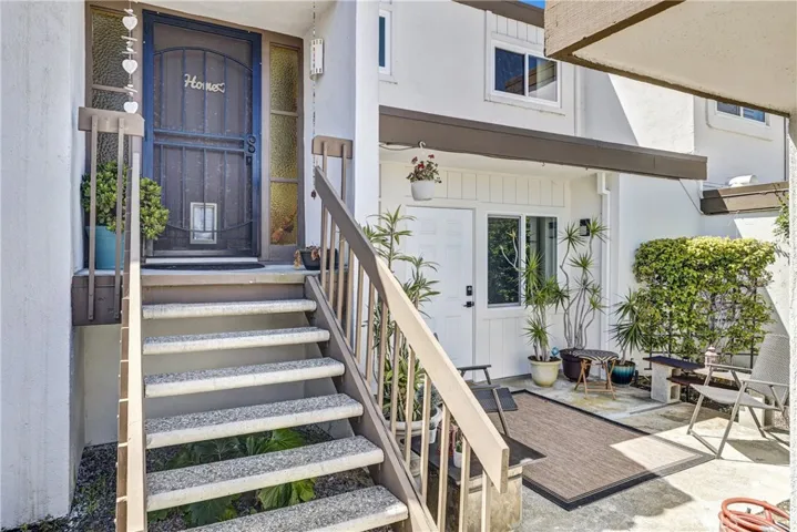 718 Calle Divino, San Clemente, California 92673