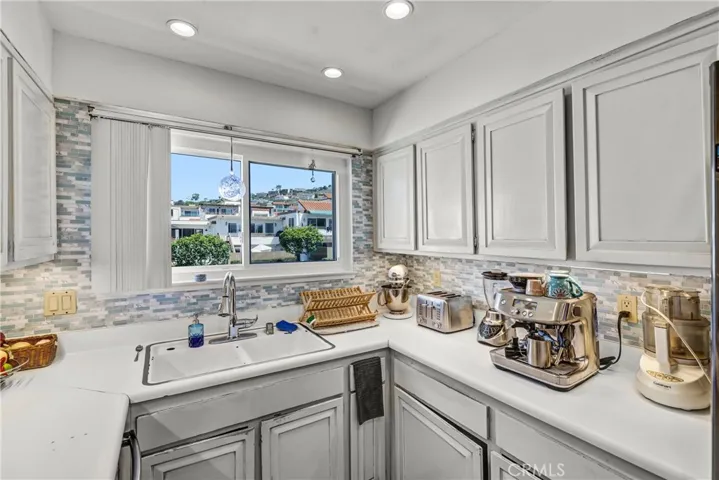 718 Calle Divino, San Clemente, California 92673