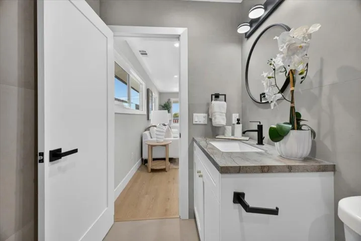 310 Errett Circle, Santa Cruz, California 95060