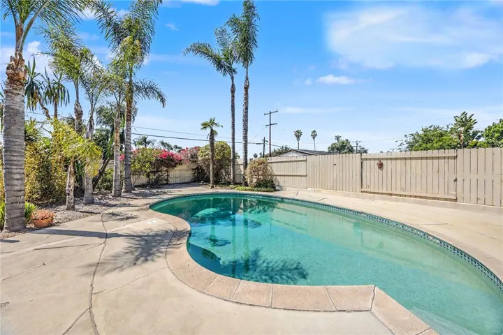 451 E 10th Avenue, Escondido, California 92025