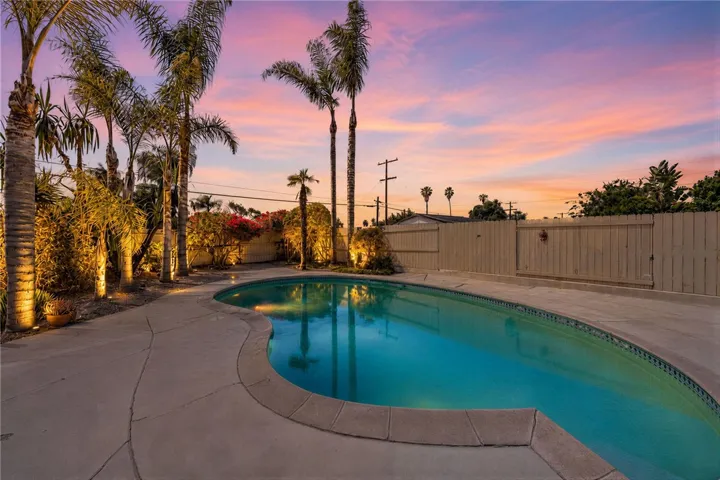 Virtual Twilight Staging