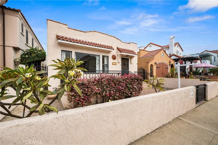 161 Santa Ana, Long Beach, California 90803