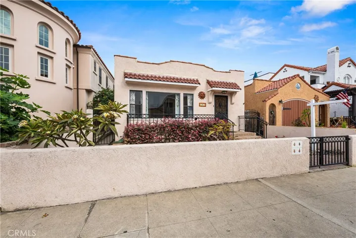 161 Santa Ana, Long Beach, California 90803