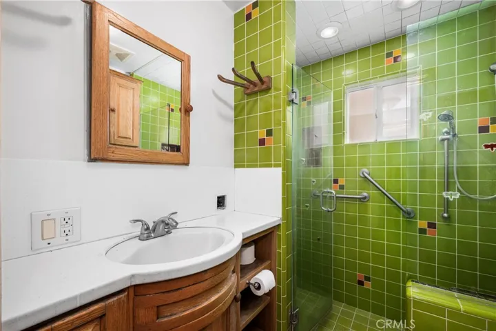 161 Santa Ana, Long Beach, California 90803