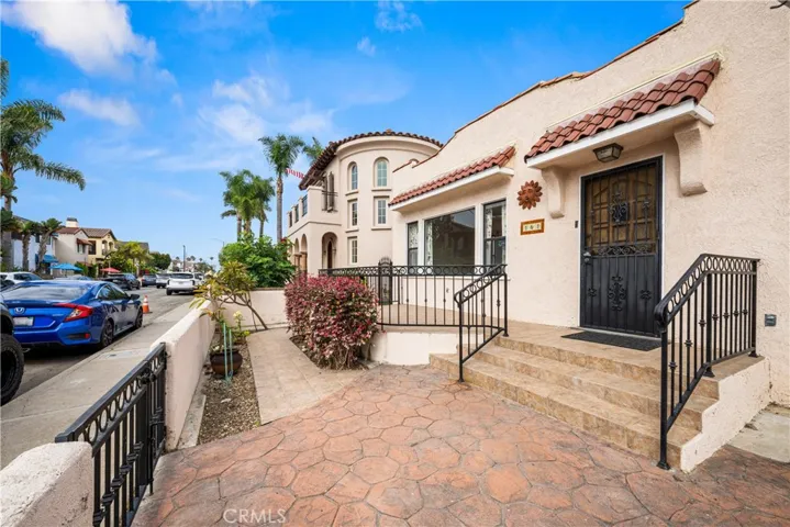 161 Santa Ana, Long Beach, California 90803