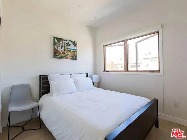 1319 Yale Street 1, Santa Monica, California 90404