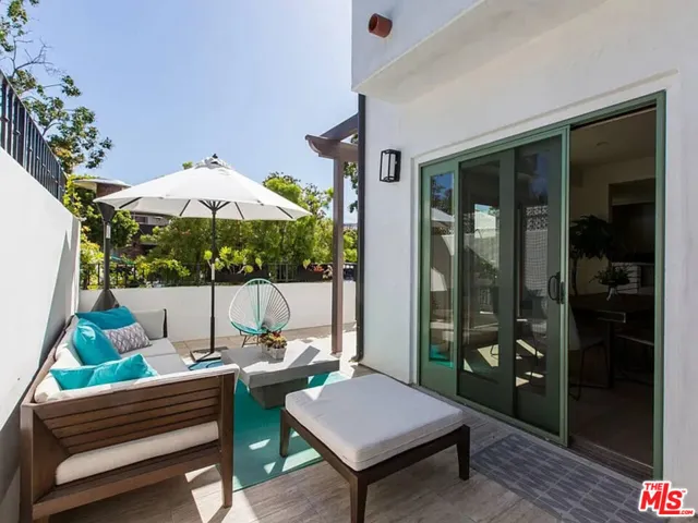 1319 Yale Street 1, Santa Monica, California 90404