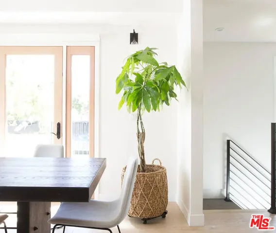 1319 Yale Street 1, Santa Monica, California 90404