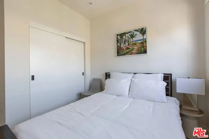1319 Yale Street 1, Santa Monica, California 90404