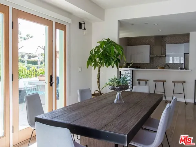 1319 Yale Street 1, Santa Monica, California 90404