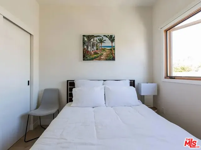 1319 Yale Street 1, Santa Monica, California 90404