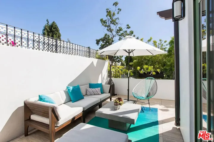 1319 Yale Street 1, Santa Monica, California 90404