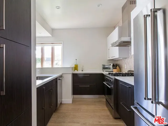 1319 Yale Street 1, Santa Monica, California 90404
