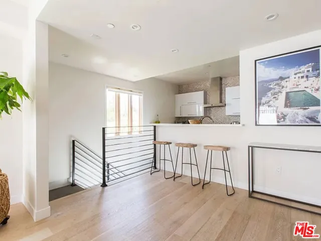 1319 Yale Street 1, Santa Monica, California 90404
