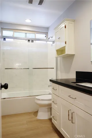 1695 E Avenida De Las Flores, Thousand Oaks, California 91362