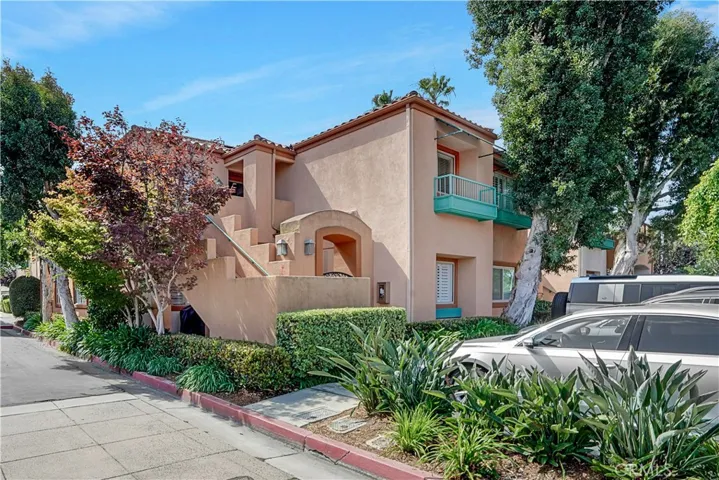 366 Villa Point, Newport Beach, California 92660