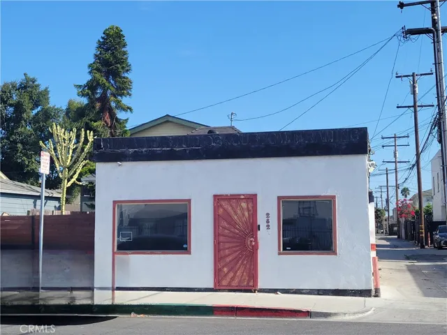 2828 E 10th, Long Beach, California 90804