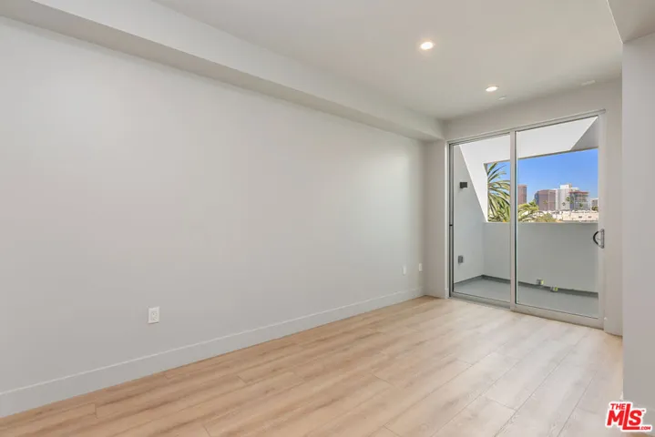 12431 Rochester Avenue 411, Los Angeles, California 90025