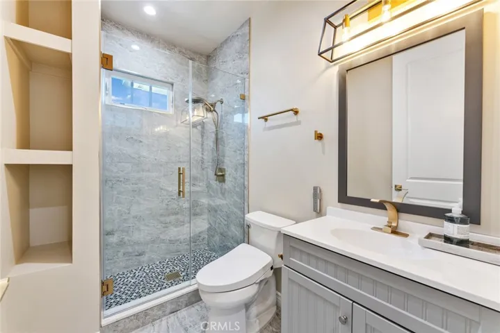 upstairs secondary bathroom
