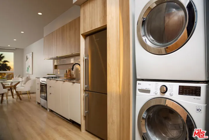 12431 Rochester Avenue 303, Los Angeles, California 90025