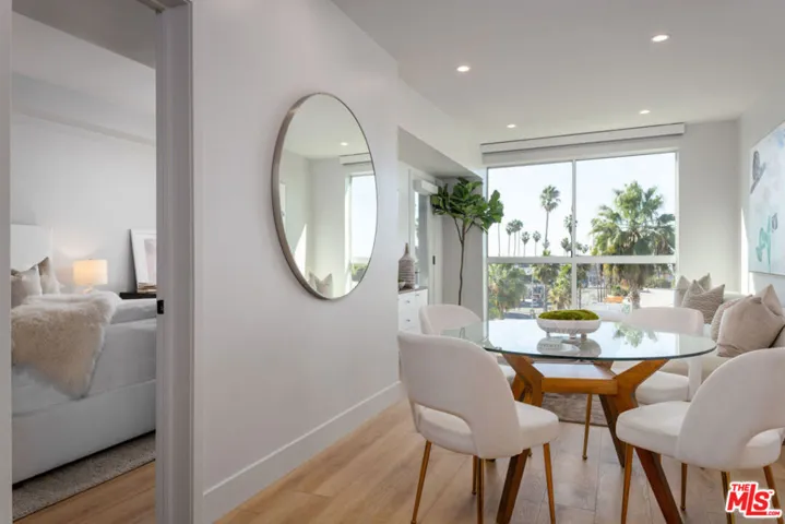 12431 Rochester Avenue 303, Los Angeles, California 90025