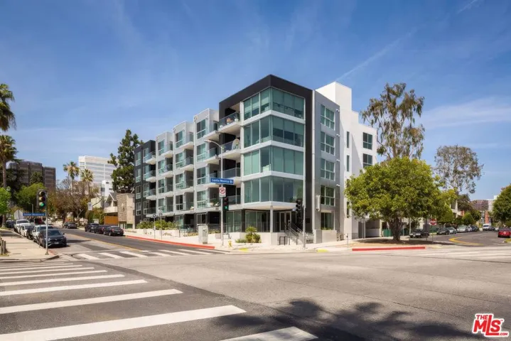 12431 Rochester Avenue 303, Los Angeles, California 90025
