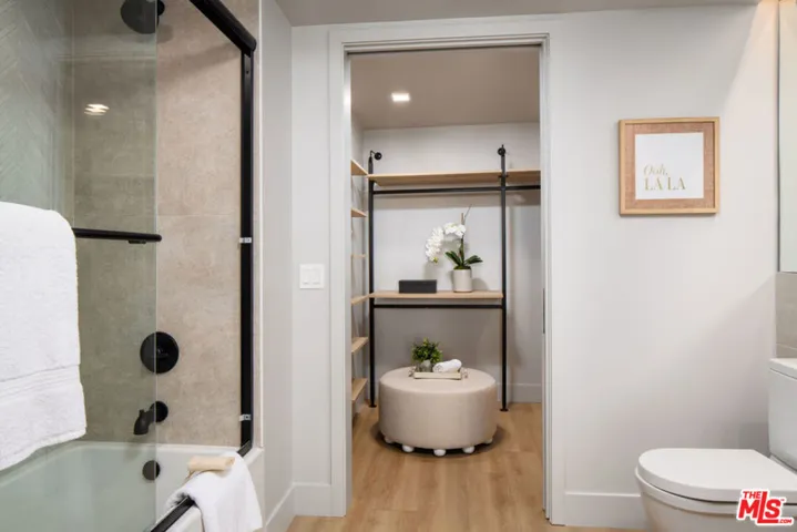 12431 Rochester Avenue 303, Los Angeles, California 90025