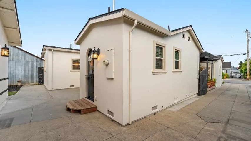 525 California Street, Watsonville, California 95076