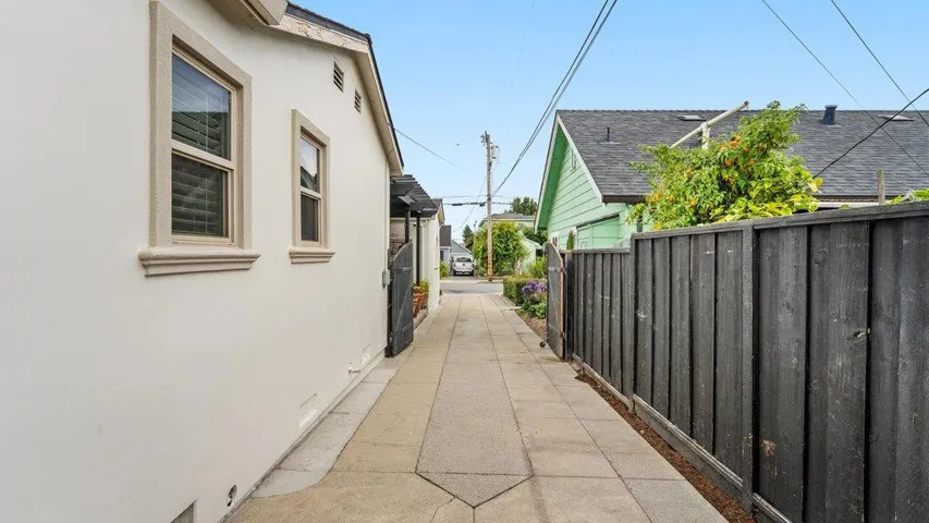 525 California Street, Watsonville, California 95076