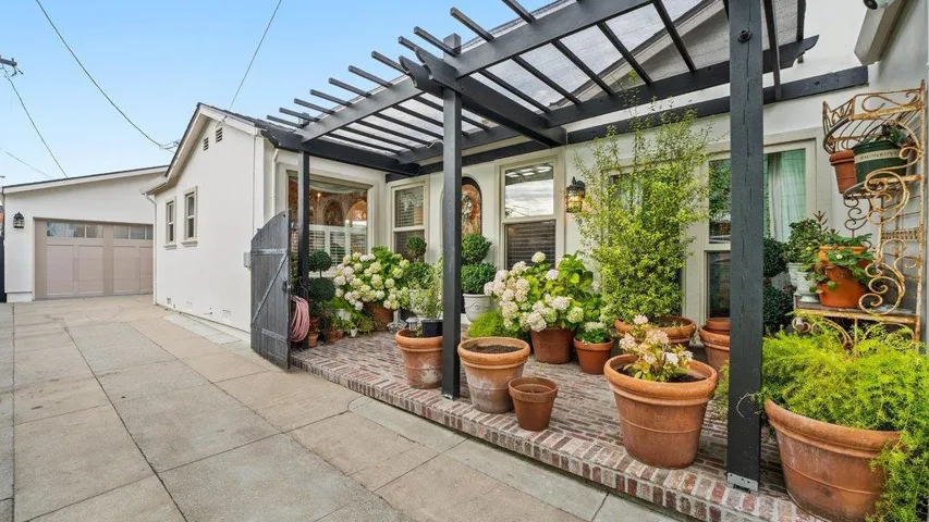 525 California Street, Watsonville, California 95076
