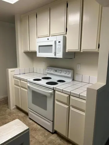 3316 Brittan Avenue 12, San Carlos, California 94070