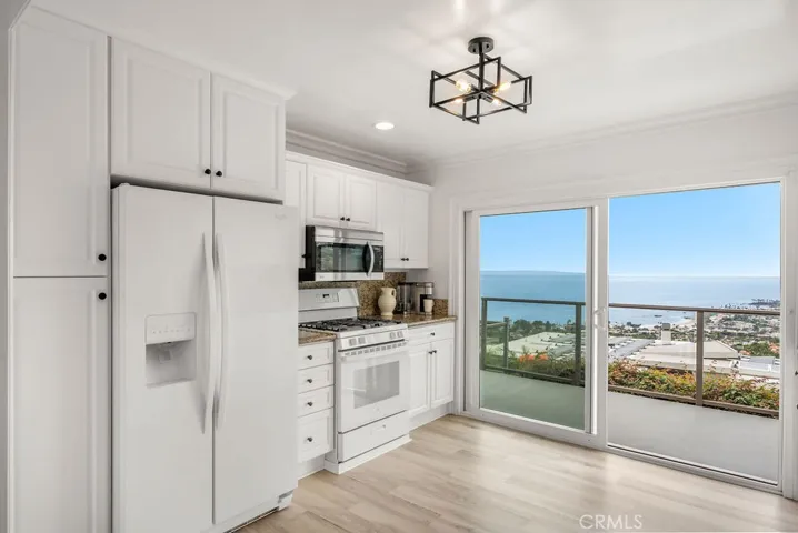 1651 Thurston Drive, Laguna Beach, California 92651