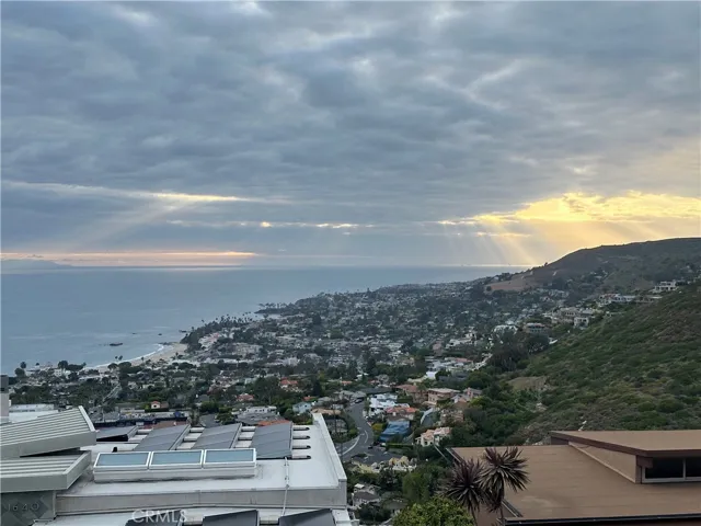 1651 Thurston Drive, Laguna Beach, California 92651