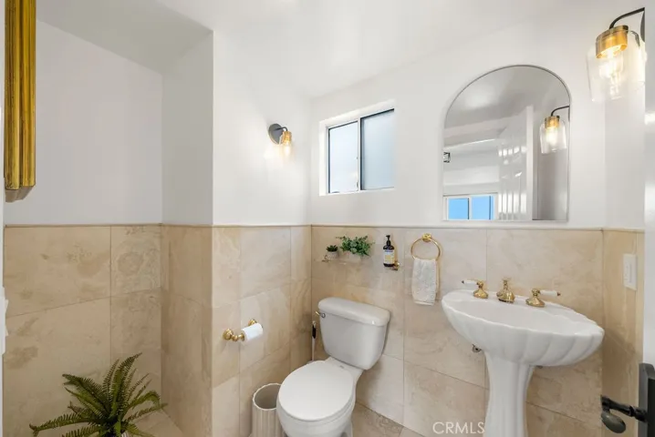 1651 Thurston Drive, Laguna Beach, California 92651