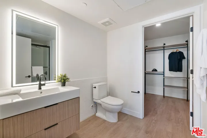 10700 Tabor Street Ph18, Los Angeles, California 90034