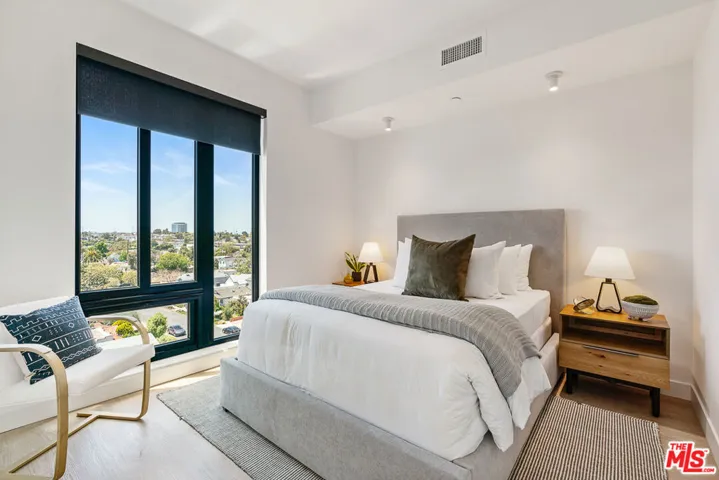 10700 Tabor Street Ph18, Los Angeles, California 90034