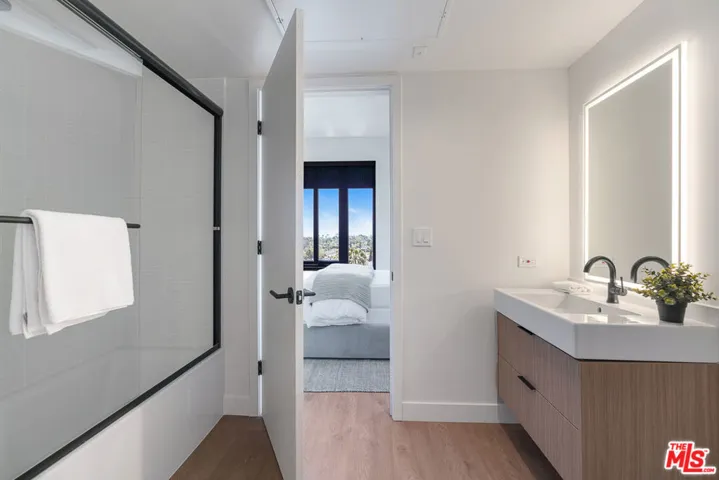 10700 Tabor Street Ph18, Los Angeles, California 90034