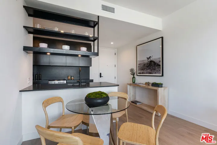10700 Tabor Street Ph18, Los Angeles, California 90034