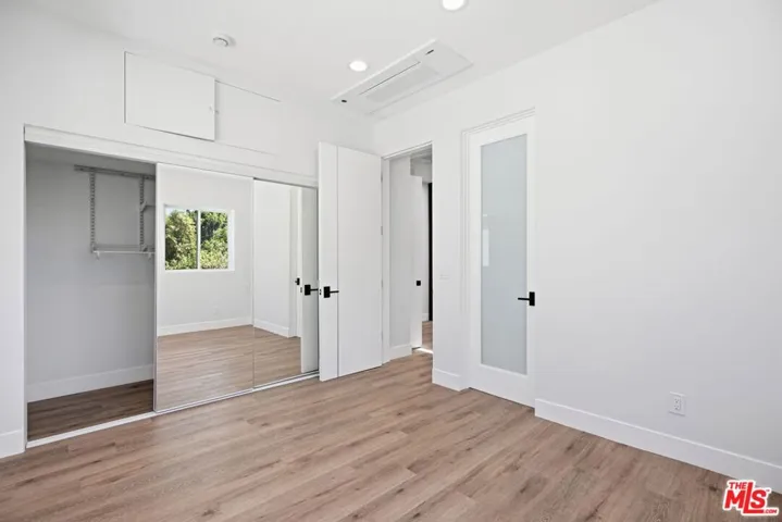 11615 Burbank Boulevard 3/4, Los Angeles, California 91601