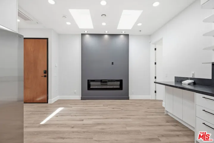 11615 Burbank Boulevard 3/4, Los Angeles, California 91601