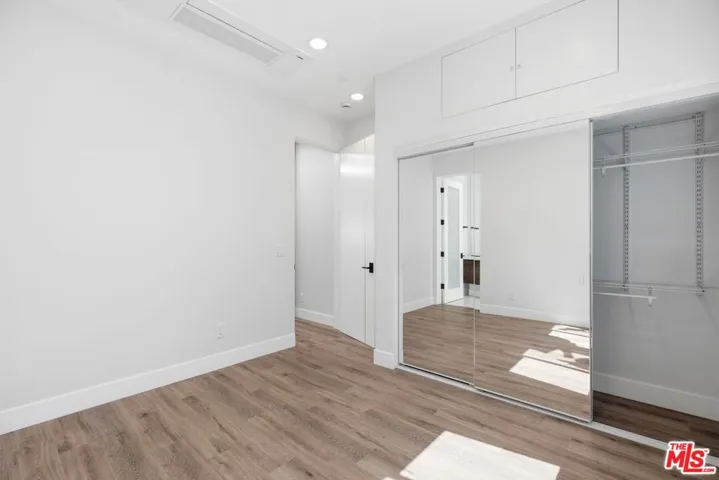 11615 Burbank Boulevard 3/4, Los Angeles, California 91601
