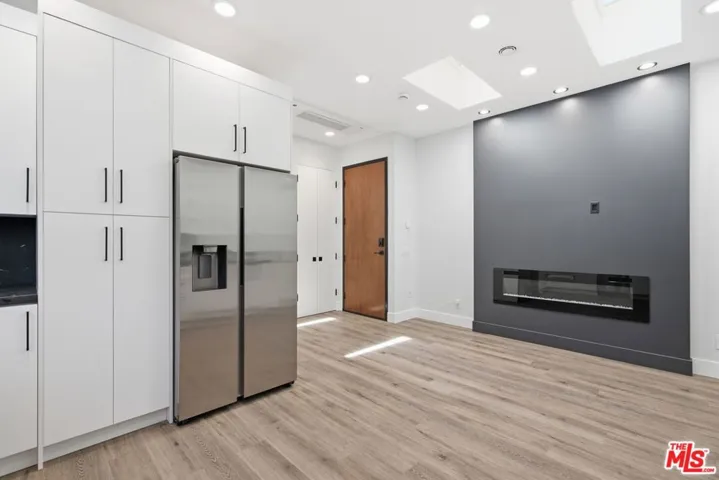11615 Burbank Boulevard 3/4, Los Angeles, California 91601