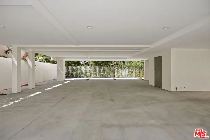 11615 Burbank Boulevard 3/4, Los Angeles, California 91601