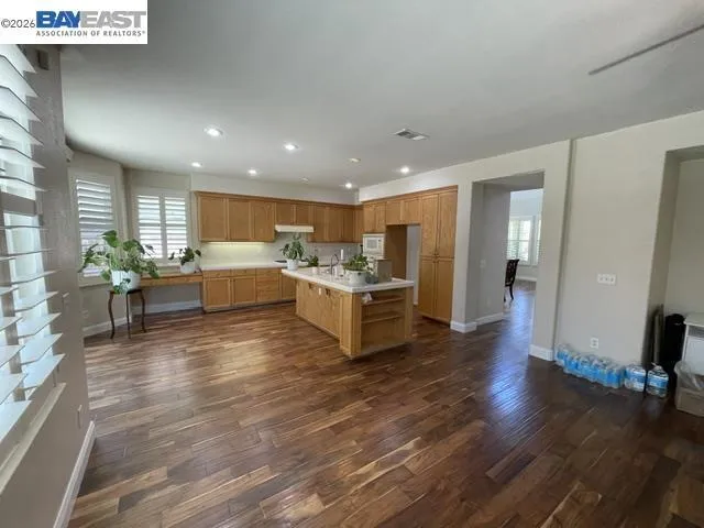 6056 Silveroak Cir, Stockton, California 95219