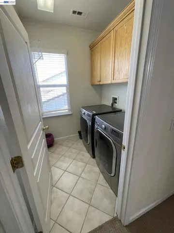 6056 Silveroak Cir, Stockton, California 95219